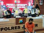 Ngaku-bisa-meramal-pria-asal-Lampung-tipu-warga-Jember-Rp-489-Juta.jpg