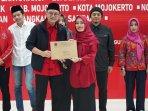 PDI-Perjuangan-secara-resmi-mengusung-kader-internal-mas-dhito-Dewi-Mariya-Ulfa-di-Pilkada-Kediri.jpg