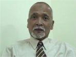 Pakar-hukum-Unair-Wayan-Titib-saat-diwawancarai-soal-vonis-bebas-Ronald-Tannur.jpg
