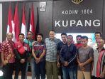 Para-deportan-asal-Tulungagung-dan-Trenggalek-diterima-di-Kodim-1604-Kupang.jpg