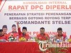 Para-petinggi-DPC-PDIP-Sidoarjo-saat-mengumpulkan-para-kadernya-untuk-Pemilu-2024.jpg