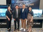 Para-pimpinan-FOTILE-Indonesia-berfoto-bersama-seusai-peluncuran-kompor-gas-Smart-Series.jpg