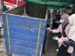 Paragonian-Bergerak-bersama-DT-Peduli-Jawa-Timur-yang-melibatkan-100-petugas-tarik-sampah.jpg