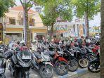 Parkir-Kendaraan-di-Agenda-Jombang-Fest-yang-Dikeluhkan-Masyarakat.jpg