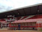 Pekerja-mulai-memperbaiki-Stadion-Supriyadi-Kota-Blitar-untuk-persiapan-home-base-Arema-FC.jpg