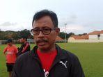 Pelatih-Deltras-Sidoarjo-Ibnu-Grahan-usai-latihan-tim-The-Lobster.jpg