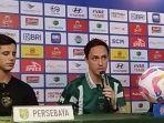 Pelatih-Persebaya-Paul-Munster-saat-jumpa-pers-jelang-laga-di-Sutos.jpg
