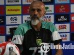 Pelatih-Persebaya-Surabaya-Eduardo-Perez-saat-jumpa-pers-jelang-laga-Persebaya-vs-PSIM-Yogyakarta.jpg
