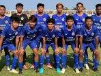 Pemain-Arema-Indonesia-saat-foto-bersama-sebelum-menjalani-pertandingan-persahabatan-2023.jpg