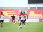 Pemain-Deltras-FC-menjalani-Official-Training-jelang-lawan-persiku-kudus.jpg