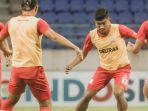 Pemain-Deltras-Sidoarjo-saat-berlatih-jelang-hadapi-Kalteng-Putra.jpg