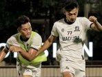 Pemain-Madura-United-berlatih-di-Stadion-PTIK-Jakarta-jelang-laga-Bhayangkara-FC-vs-Madura-united.jpg