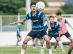 Pemain-PSIS-Semarang-menjalani-latihan-jelang-menghadapi-Persebaya-di-Stadion-GBT.jpg