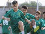 Pemain-Persebaya-Bruno-Moreira-menjalani-latihan-perdana-di-Jogja-dalam-program-TC.jpg