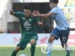 Pemain-Persebaya-Surabaya-Sho-Yamamoto-pada-laga-Persebaya-vs-Persita-di-GBT.jpg
