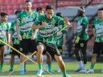Pemain-Persebaya-Surabaya-saat-menjalani-latihan-tim-di-Stadion-Kapten-I-Wayan-Dipta-Bali.jpg