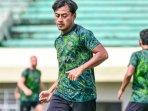 Pemain-Persela-Lamongan-menjalani-latihan-di-Stadion-Tuban-Sport-Center-ilustrasi-persela1.jpg