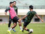 Pemain-Persela-menjalani-latihan-di-Stadion-Tuban-Sport-Center-jelang.jpg