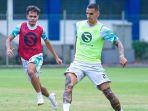 Pemain-Persib-Bandung-berlatih-jelang-hadapi-Persebaya.jpg