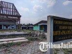 Pembangunan-Balai-Desa-Sekaran-Kecamatan-Kasiman-Bojonegoro-mangkrak.jpg