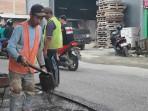 Pemerintah-Kabupaten-Trenggalek-merehabilitasi-dan-penambalan-sejumlah-ruas-jalan.jpg