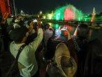 Pemkot-Surabaya-menambahkan-Pesona-Laser-Air-Mancur-di-Jembatan-Suroboyo.jpg