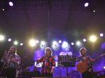 Penampilan-Bimbo-dalam-Preanger-Fest-2018-di-PPI-Bandung-Sabtu-13102018-malam.jpg