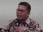 Peneliti-utama-The-Republic-Institute-Sufyanto-saat-paparan-hasil-survei-terbaru.jpg
