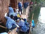 Pengunjung-saat-jatuh-di-wisata-rumpun-Beron-Desa-Punggulrejo-Kecamat.jpg