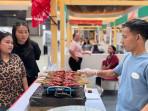 Pengunjung-tengah-berada-di-Festival-kuliner-Foodphoria-Vol4.jpg