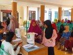 Penyaluran-bantuan-pangan-berupa-beras-di-Kabupaten-Banyuwangi.jpg