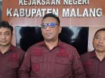 Penyidik-Kejari-Kabupaten-Malang-menjelaskan-adanya-dugaan-korupsi-di-bank-milik.jpg