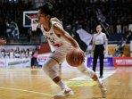 Pertandingan-SMAN-5-Surabaya-melawan-SMAN-13-Surabaya-di-Round-2-Honda-DBL-with-Kopi-Good-Day-2025.jpg