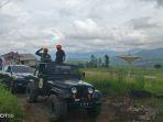 Pj-Bupati-Bondowoso-Muhammad-Hadi-Wawan-Guntoro-saat-menaiki-Jeep.jpg