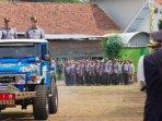 Pj-Bupati-Nganjuk-Sri-Handoko-Taruna-meninjau-gelar-anggota-Satlinmas-Kabupaten-Nganjuk.jpg