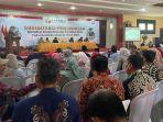 Pjs-Bupati-Ponorogo-Joko-Irianto-saat-diacara-sosialisasi-pengawasan-netralitas-kades.jpg