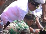 Plt-Bupati-Nganjuk-H-Marhaen-Djumadi-saat-meresmikan-Embung-Roro-Suratmi.jpg