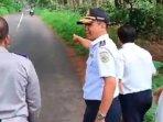 Plt-Kepala-Dishub-Bondowoso-Agung-Tri-Handono-melakukan-asesmen-di-jalanan-menuju-Ijen.jpg