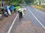 Polisi-Olah-Tempat-Kejadian-Perkara-Kecelakaan.jpg