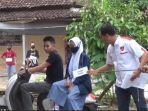 Polisi-saat-mengejar-rekontruksi-kasus-rudapaksa-gadis-umur-14-tahun.jpg