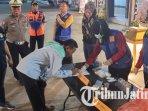 Polresta-Sidoarjo-gelar-tes-urine-untuk-sopir-dan-kru-bus-di-Terminal-Purabaya-ilustrasi-tes-urine.jpg