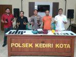 Polsek-Kediri-Kota-merilis-kasus-MR-tersangka-kasus-pencopetan-di-arena-konser-musik.jpg