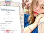 Pria-tato-buku-nikah-viral-cjqehr7832.jpg