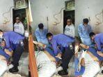 Proses-evakuasi-Muhammad-Fajri-27-pria-berbobot-300-kg-di-Tangerang.jpg