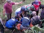 Proses-evakuasi-mobil-Innova-bawa-7-penumpang-terjun-ke-jurang-Pacet-Mojokerto.jpg