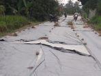 Proses-perbaikan-jalan-yang-hampir-selesai-di-Slorok-Kecamatan-Garum-Kabupaten-Blitar.jpg