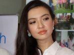 Raline-Shah-saat-di-Rumah-Singgah-Yayasan-Kanker-Payudara-Indonesia-Slipi-Jakarta-Barat.jpg