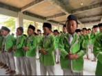 Ratusan-siswa-MIUS-Lamongan-menggelar-salat-gaib.jpg