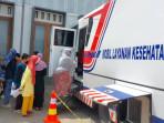 Ratusan-warga-menjalani-tracing-TBC-dari-Dinas-Kesehatan-Kabupaten-Kediri.jpg