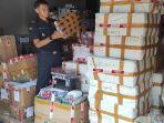 Ribuan-batang-rokok-tanpa-cukai-atau-ilegal-hasil-penindakan-disimpan-di-gudang.jpg